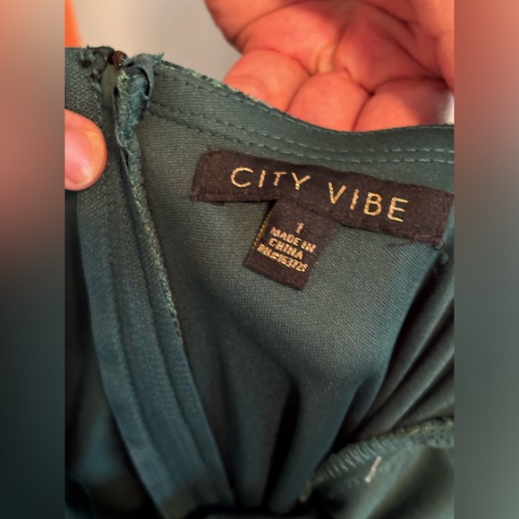 🥳♥️ City Vibe Juniors’ Sleeveless Rhinestone-Fringe-Accented-Hem Velvet Dress - Picture 8 of 8